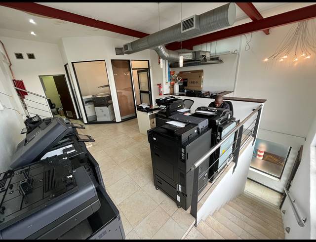 365M² OFFICE TO LET IN NDABENI